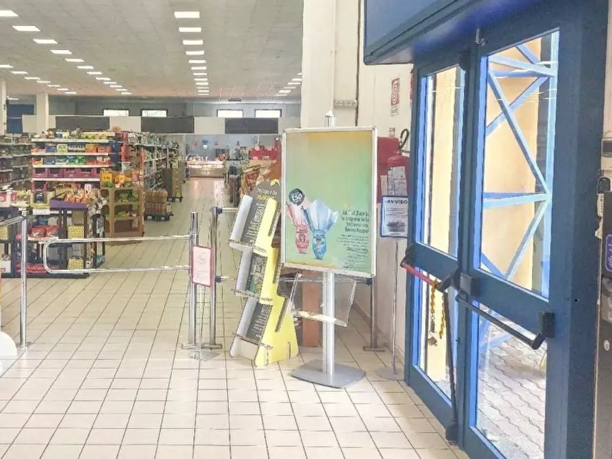 Immagine 8 di Attività commerciale in vendita  in Via Vittoria Nenni, 98044 ME, Italia a San Filippo Del Mela