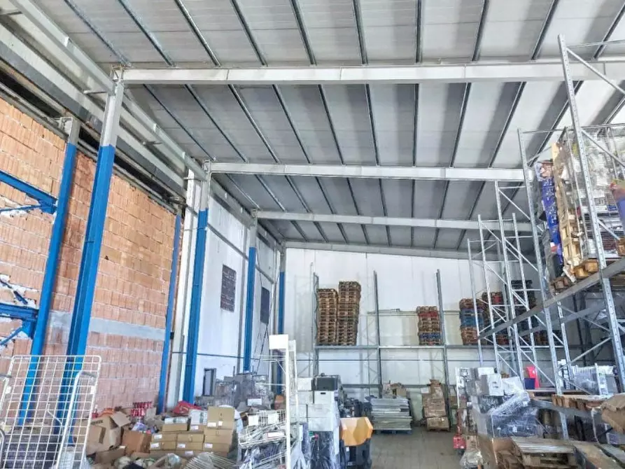 Immagine 17 di Attività commerciale in vendita  in Via Vittoria Nenni, 98044 ME, Italia a San Filippo Del Mela