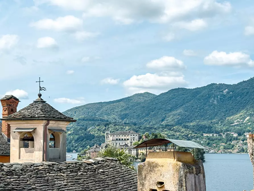 Immagine 3 di Appartamento in vendita  in via Gippini & via Poli a Orta San Giulio