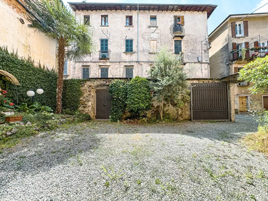 Immagine 6 di Appartamento in vendita  in via Gippini & via Poli a Orta San Giulio