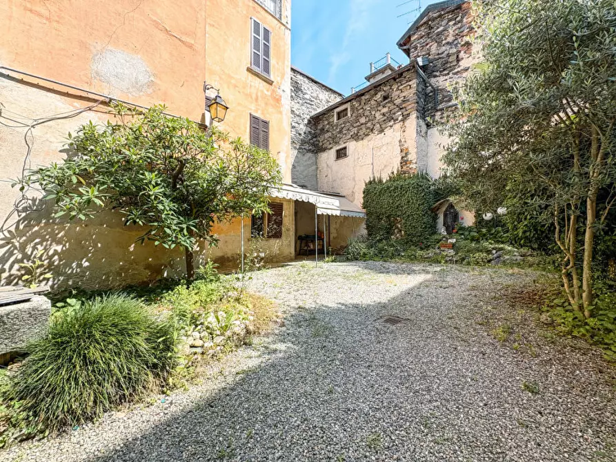 Immagine 7 di Appartamento in vendita  in via Gippini & via Poli a Orta San Giulio