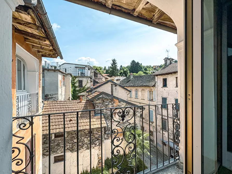 Immagine 8 di Appartamento in vendita  in via Gippini & via Poli a Orta San Giulio