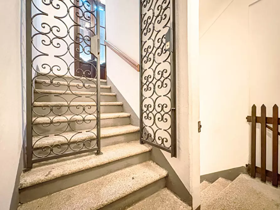 Immagine 13 di Appartamento in vendita  in via Gippini & via Poli a Orta San Giulio