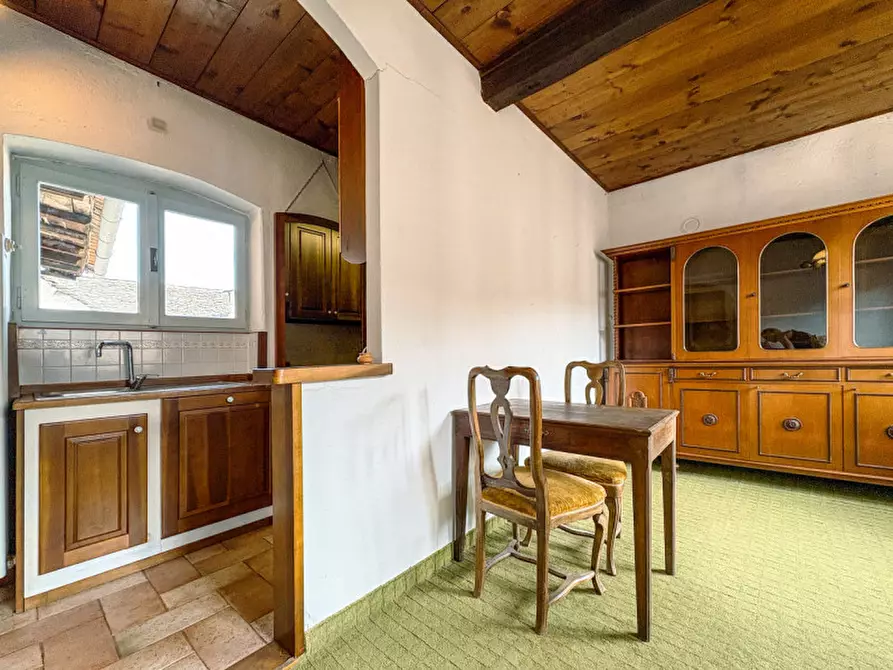 Immagine 16 di Appartamento in vendita  in via Gippini & via Poli a Orta San Giulio