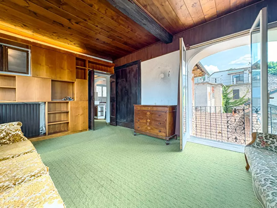 Immagine 22 di Appartamento in vendita  in via Gippini & via Poli a Orta San Giulio