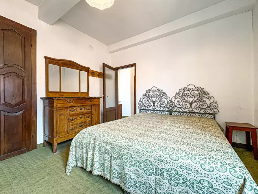 Immagine 27 di Appartamento in vendita  in via Gippini & via Poli a Orta San Giulio