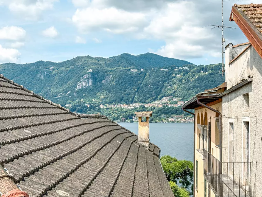 Immagine 29 di Appartamento in vendita  in via Gippini & via Poli a Orta San Giulio