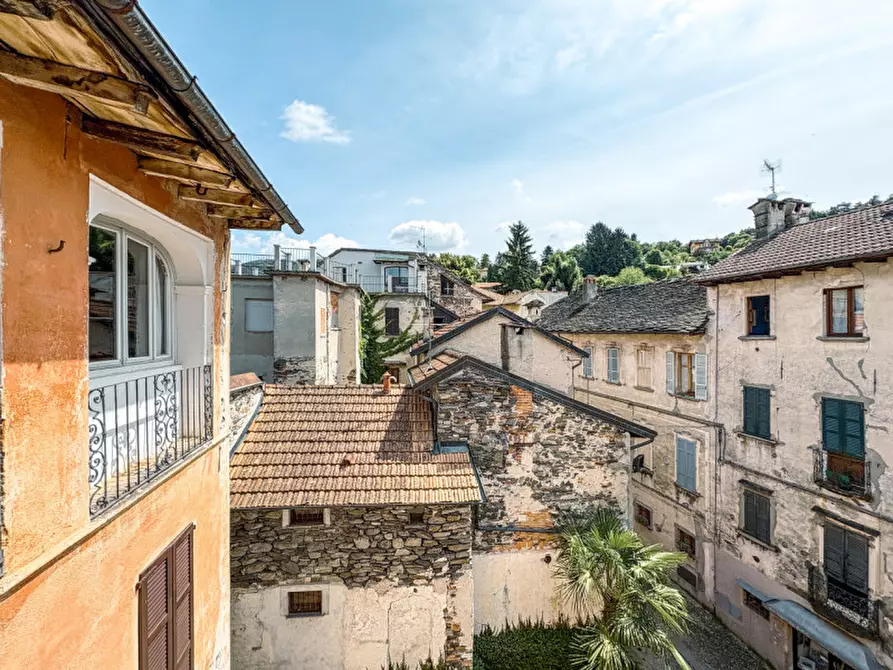 Immagine 31 di Appartamento in vendita  in via Gippini & via Poli a Orta San Giulio