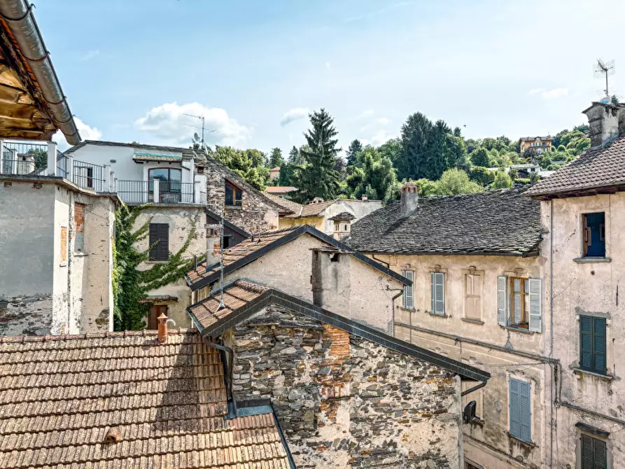 Immagine 32 di Appartamento in vendita  in via Gippini & via Poli a Orta San Giulio