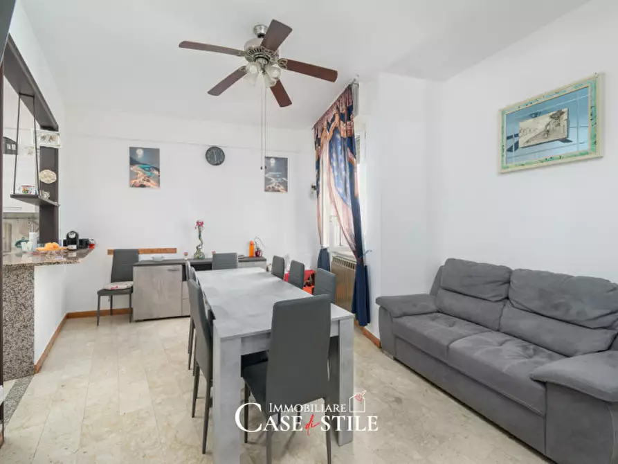 Immagine 1 di Appartamento in vendita  in Piazza Vittorio Veneto, 45 a Sarzana