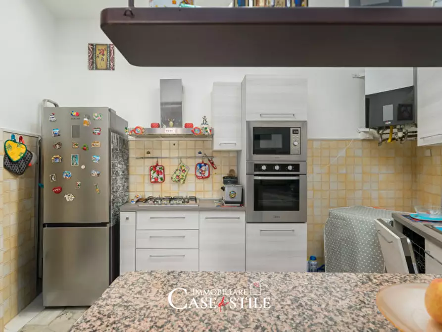 Immagine 3 di Appartamento in vendita  in Piazza Vittorio Veneto, 45 a Sarzana