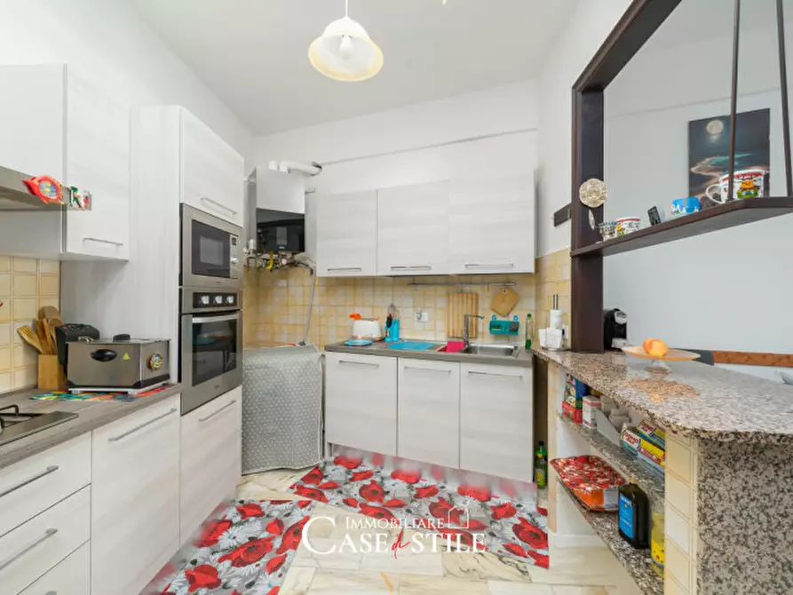 Immagine 5 di Appartamento in vendita  in Piazza Vittorio Veneto, 45 a Sarzana