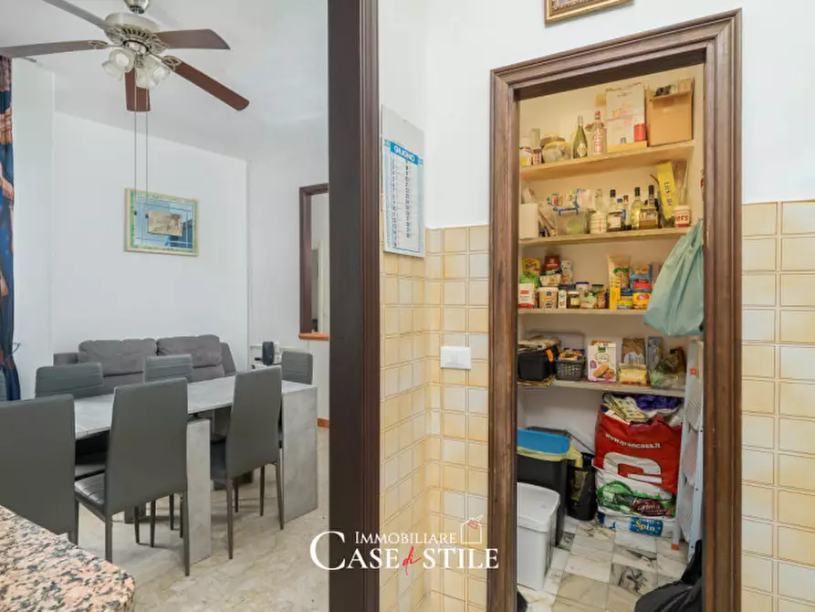 Immagine 6 di Appartamento in vendita  in Piazza Vittorio Veneto, 45 a Sarzana