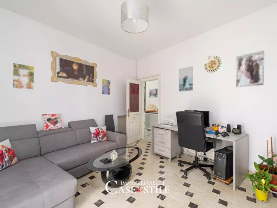 Immagine 8 di Appartamento in vendita  in Piazza Vittorio Veneto, 45 a Sarzana