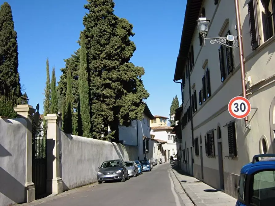 Immagine 10 di Appartamento in affitto  in VIA DEL PIAN DEI GIULLARI a Firenze