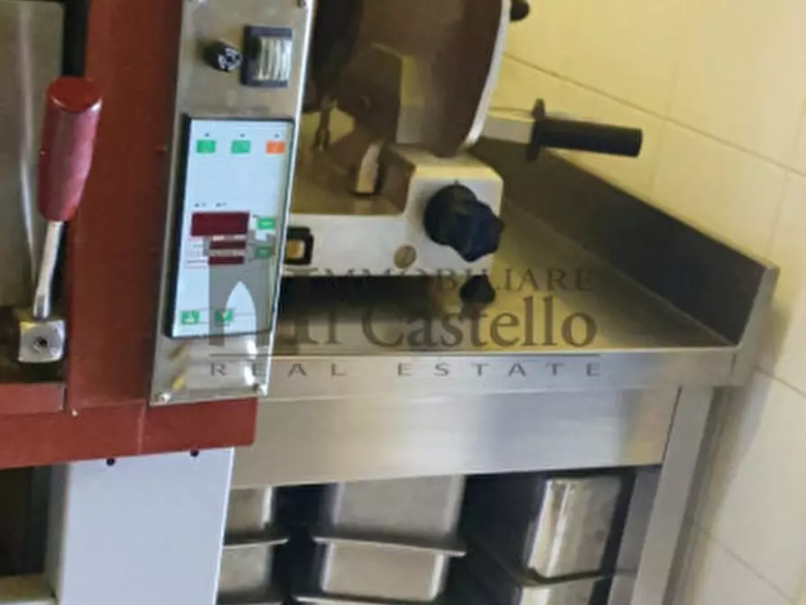 Immagine 9 di Attività commerciale in vendita  in Via della Sapienza a Magione