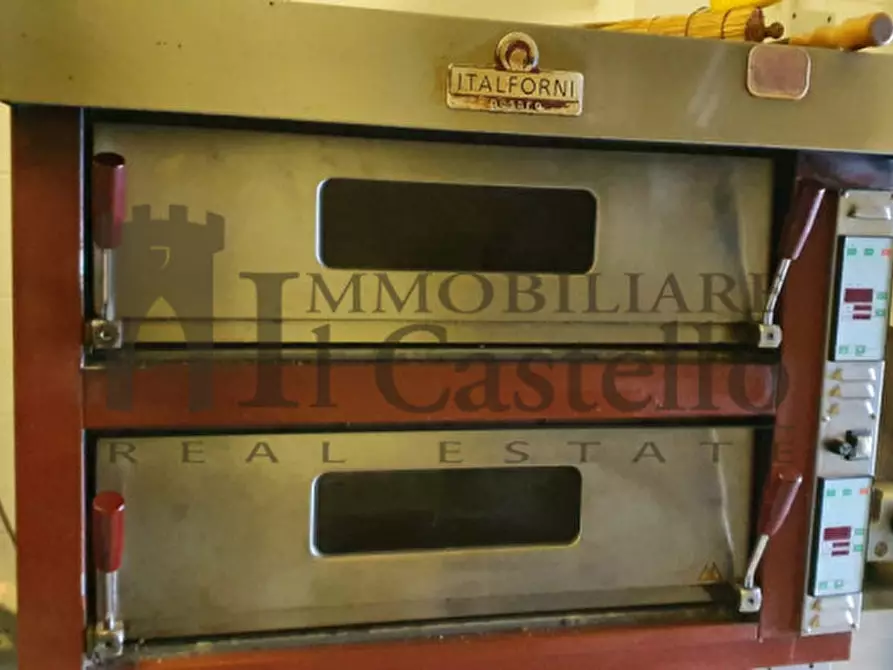 Immagine 12 di Attività commerciale in vendita  in Via della Sapienza a Magione