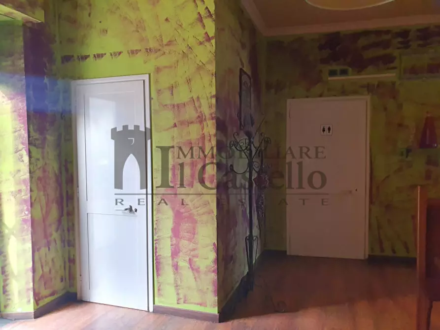 Immagine 13 di Attività commerciale in vendita  in Via della Sapienza a Magione