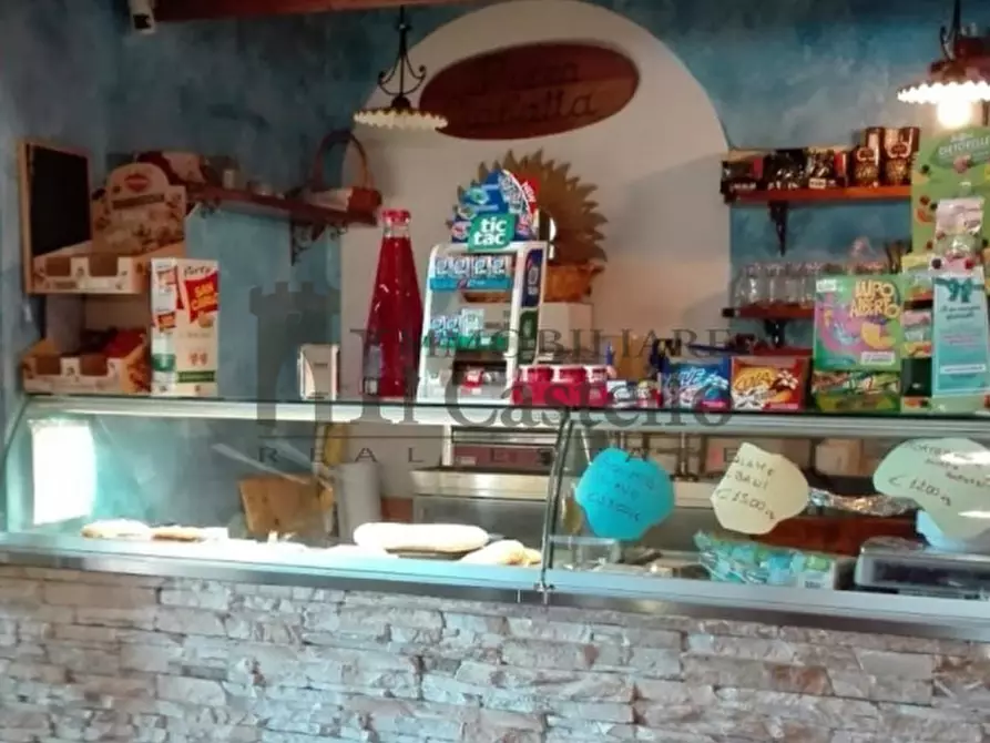 Immagine 14 di Attività commerciale in vendita  in Via della Sapienza a Magione