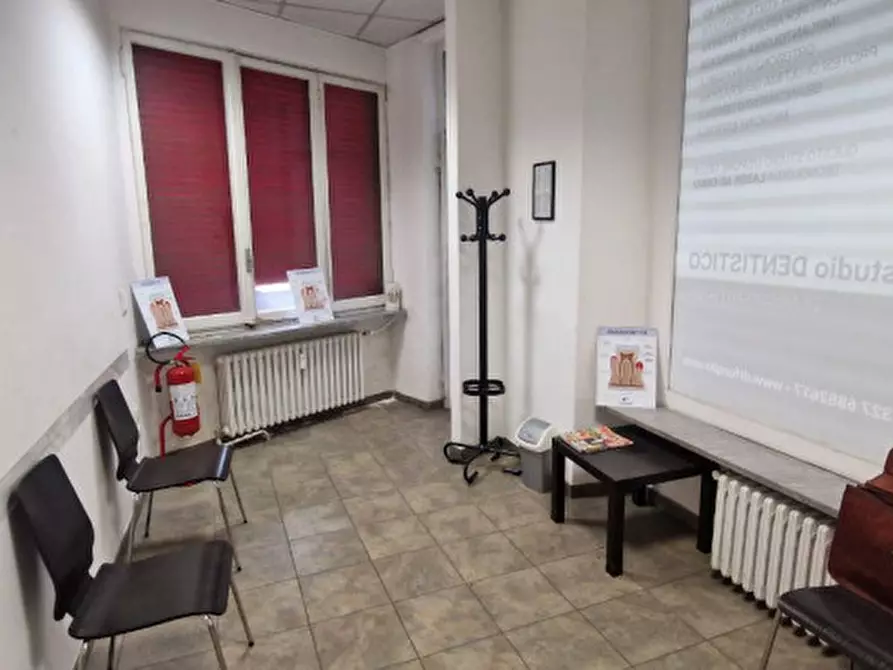 Immagine 3 di Negozio in vendita  in Via Martiri della Libertà 7 a Moncalieri