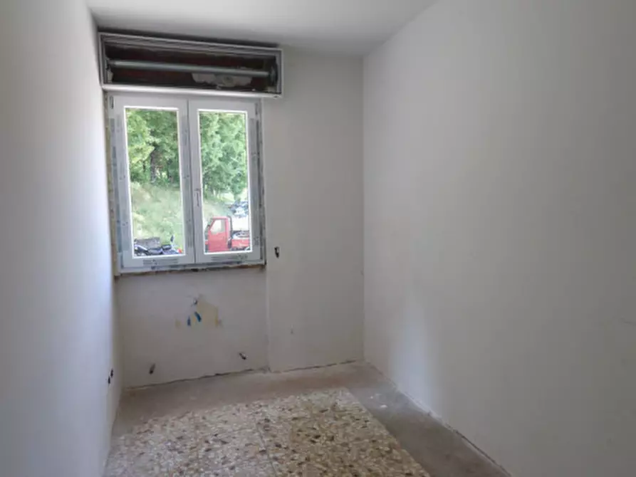 Immagine 11 di Appartamento in vendita  in via principe di piemonte a Cavriglia