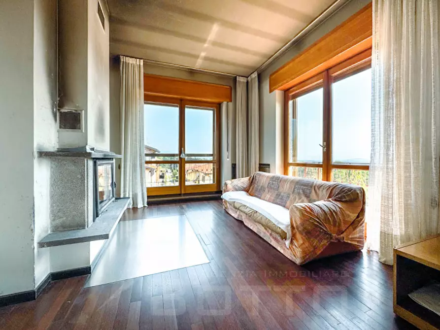 Immagine 3 di Casa indipendente in vendita  in Via torriane  4/6 a Gattico-Veruno