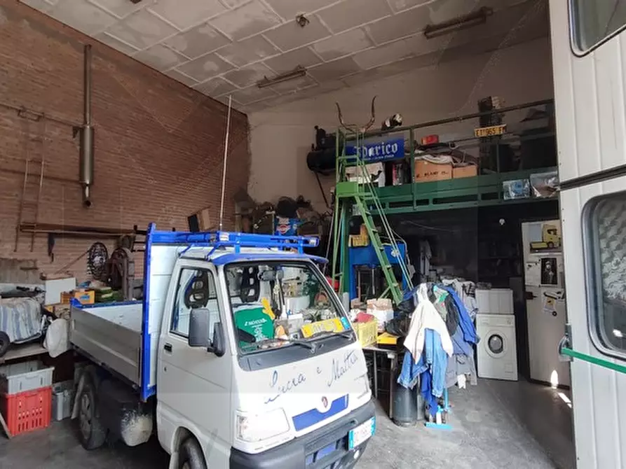 Immagine 3 di Capannone industriale in vendita  in Via Martiri di Fabriago a Lugo