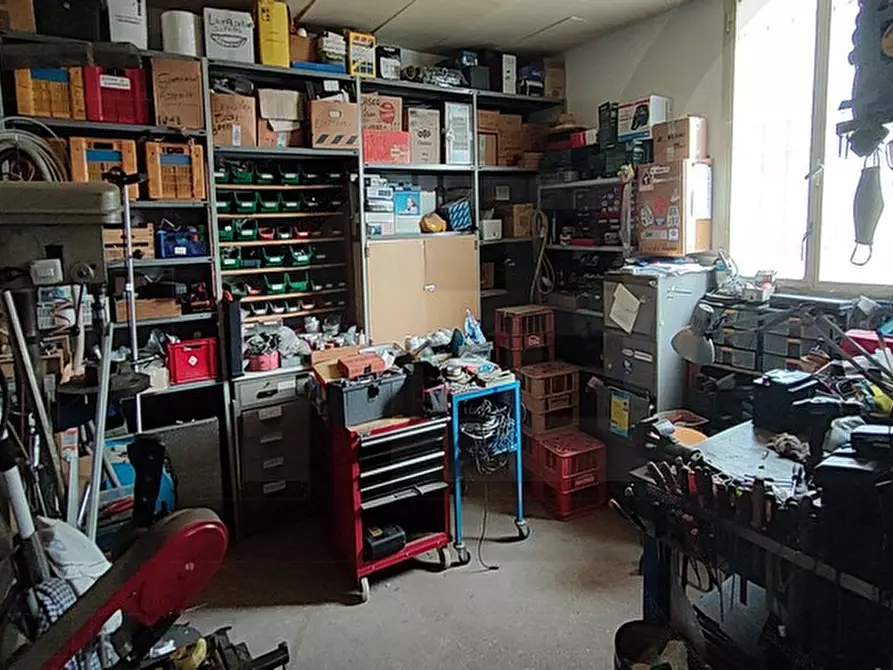 Immagine 4 di Capannone industriale in vendita  in Via Martiri di Fabriago a Lugo