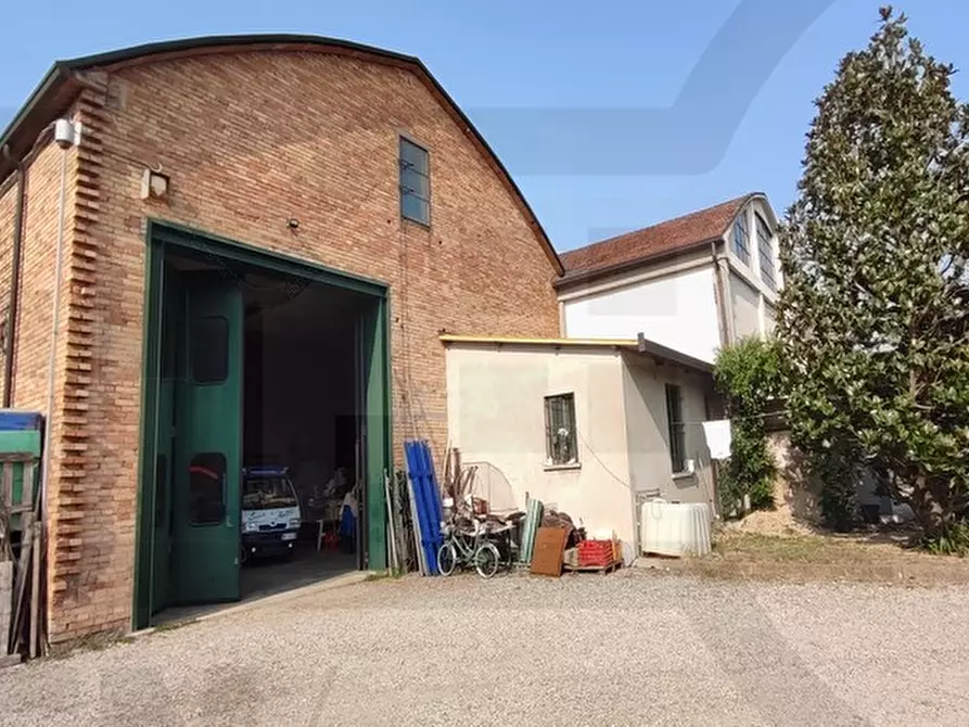 Immagine 6 di Capannone industriale in vendita  in Via Martiri di Fabriago a Lugo