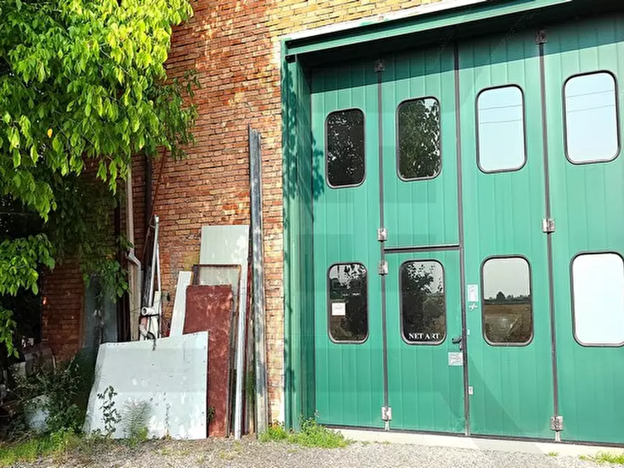 Immagine 9 di Capannone industriale in vendita  in Via Martiri di Fabriago a Lugo