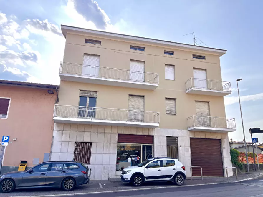 Immagine 2 di Palazzo in vendita  in Via Francesco Bianchi a Calcinato