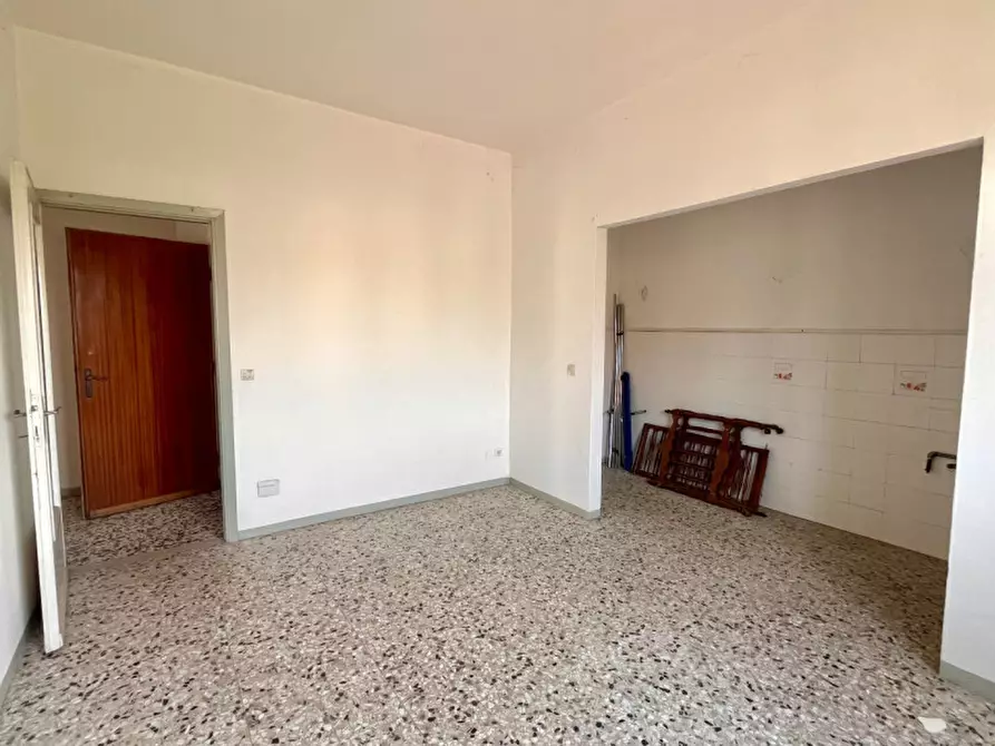 Immagine 5 di Palazzo in vendita  in Via Francesco Bianchi a Calcinato