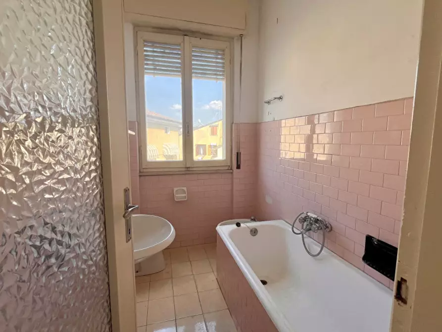 Immagine 10 di Palazzo in vendita  in Via Francesco Bianchi a Calcinato