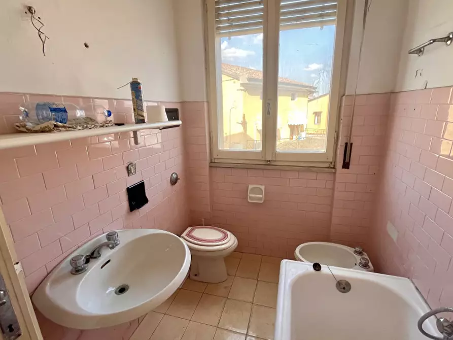 Immagine 11 di Palazzo in vendita  in Via Francesco Bianchi a Calcinato