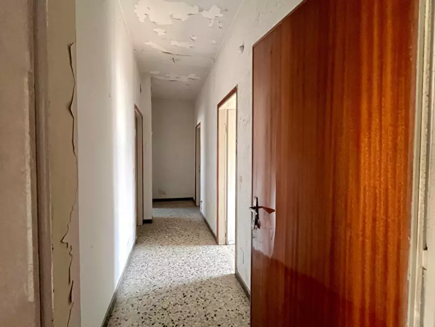 Immagine 12 di Palazzo in vendita  in Via Francesco Bianchi a Calcinato