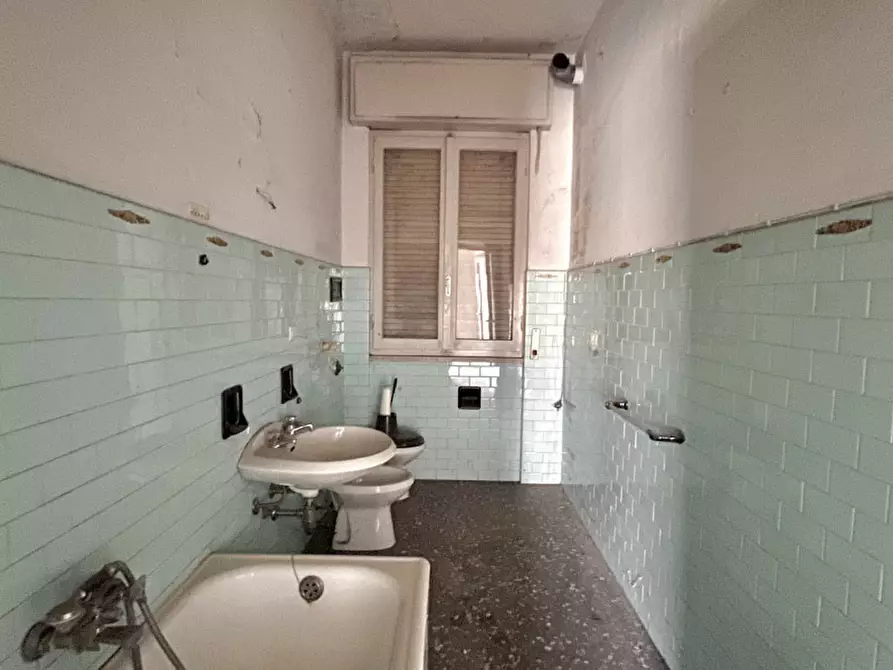 Immagine 21 di Palazzo in vendita  in Via Francesco Bianchi a Calcinato