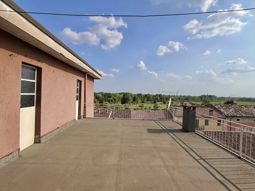 Immagine 24 di Palazzo in vendita  in Via Francesco Bianchi a Calcinato