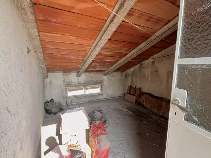 Immagine 27 di Palazzo in vendita  in Via Francesco Bianchi a Calcinato