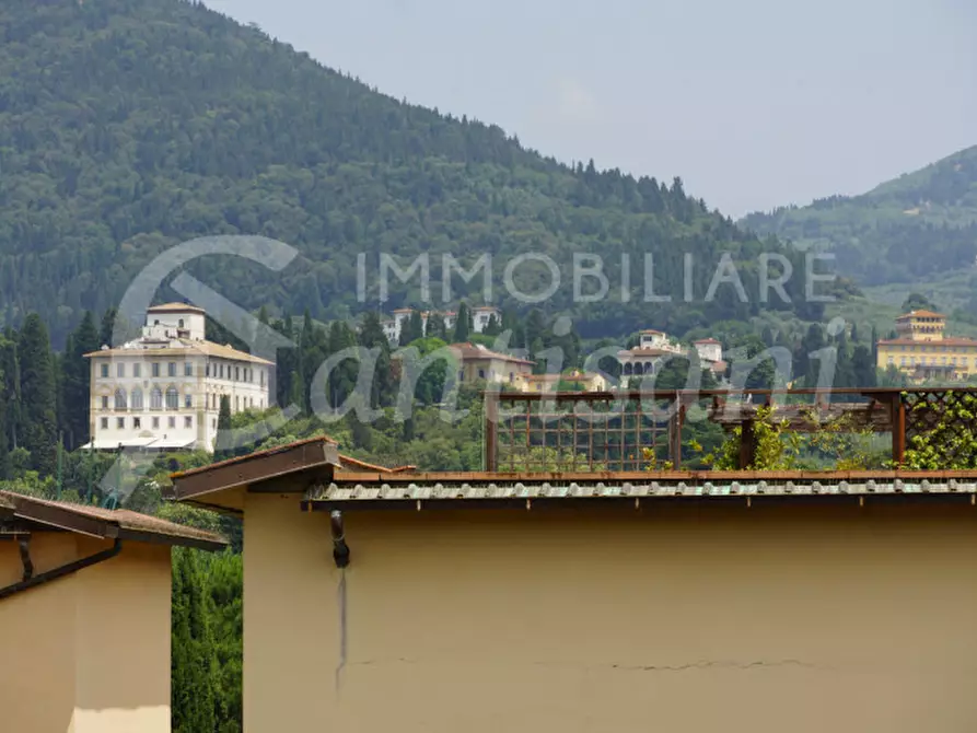 Immagine 4 di Appartamento in vendita  in Via del Pino a Firenze