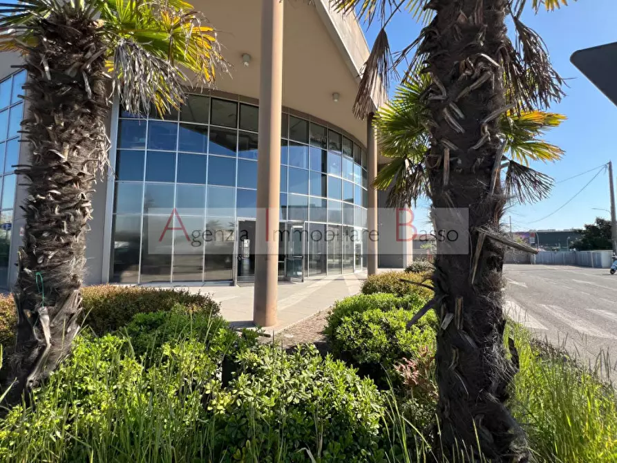 Immagine 4 di Negozio in affitto  in VIA VINCENZO STEFANO BREDA a Limena