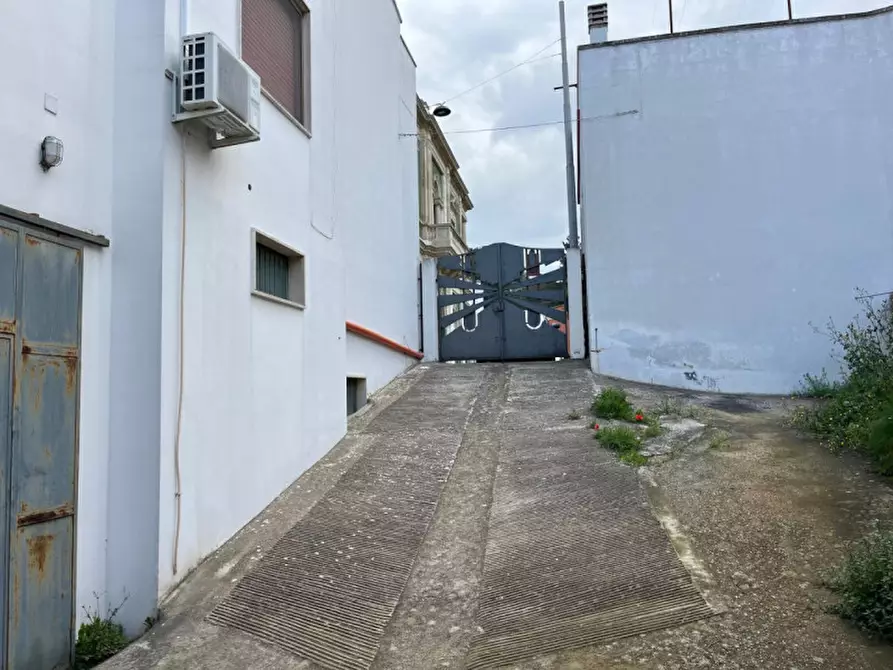 Immagine 26 di Casa indipendente in vendita  in Via Alessandro Manzoni a Parabita