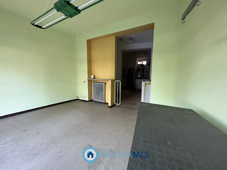 Immagine 11 di Negozio in vendita  in piazzale San Giovanni a Padova