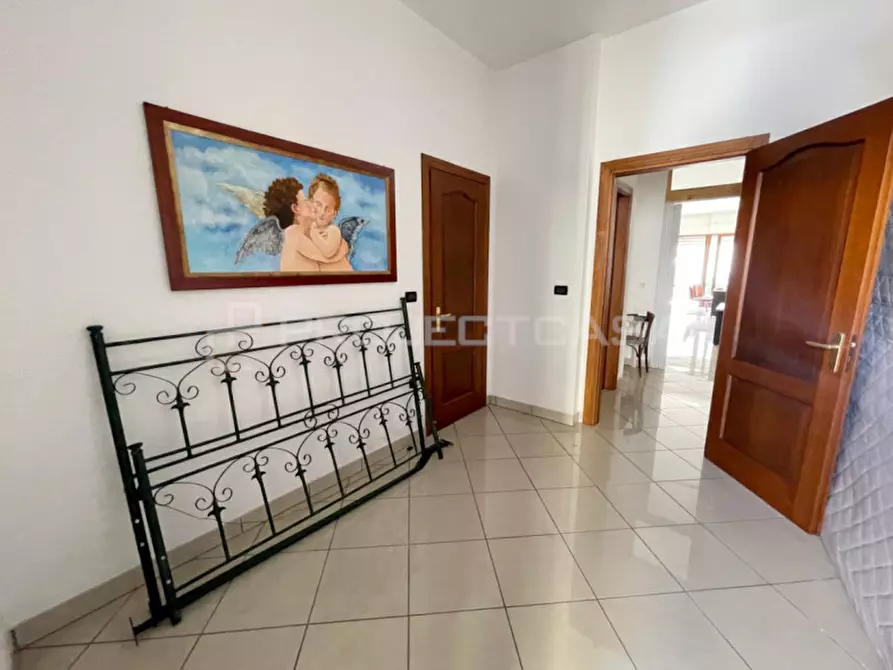 Immagine 6 di Negozio in vendita  in via Domenico De Angelis a Poggiardo