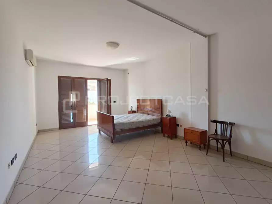 Immagine 11 di Negozio in vendita  in via Domenico De Angelis a Poggiardo