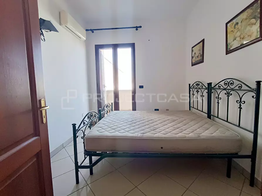 Immagine 17 di Negozio in vendita  in via Domenico De Angelis a Poggiardo