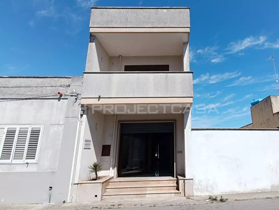 Immagine 22 di Negozio in vendita  in via Domenico De Angelis a Poggiardo