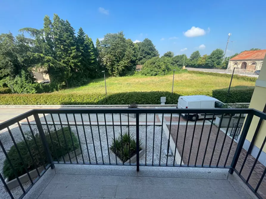 Immagine 13 di Appartamento in vendita  in Via Console Marcello a Casteggio