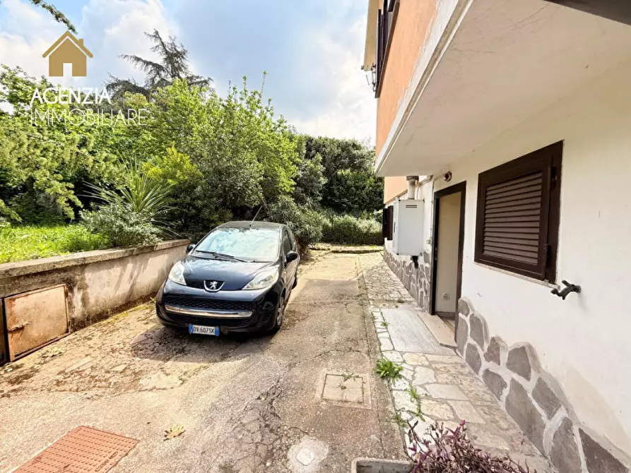 Immagine 1 di Appartamento in vendita  in via dei castagni a Rocca Di Papa