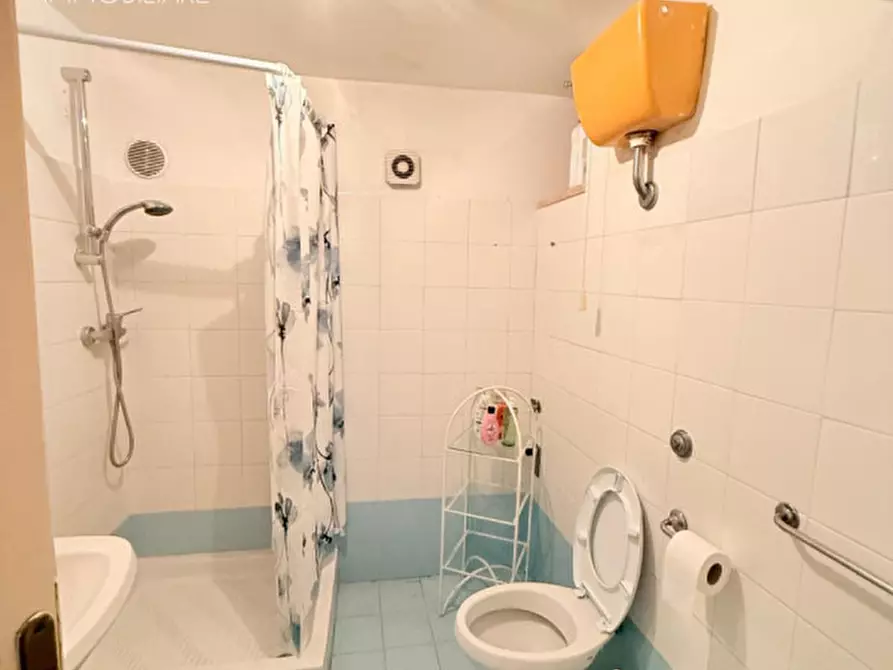 Immagine 13 di Appartamento in vendita  in via dei castagni a Rocca Di Papa