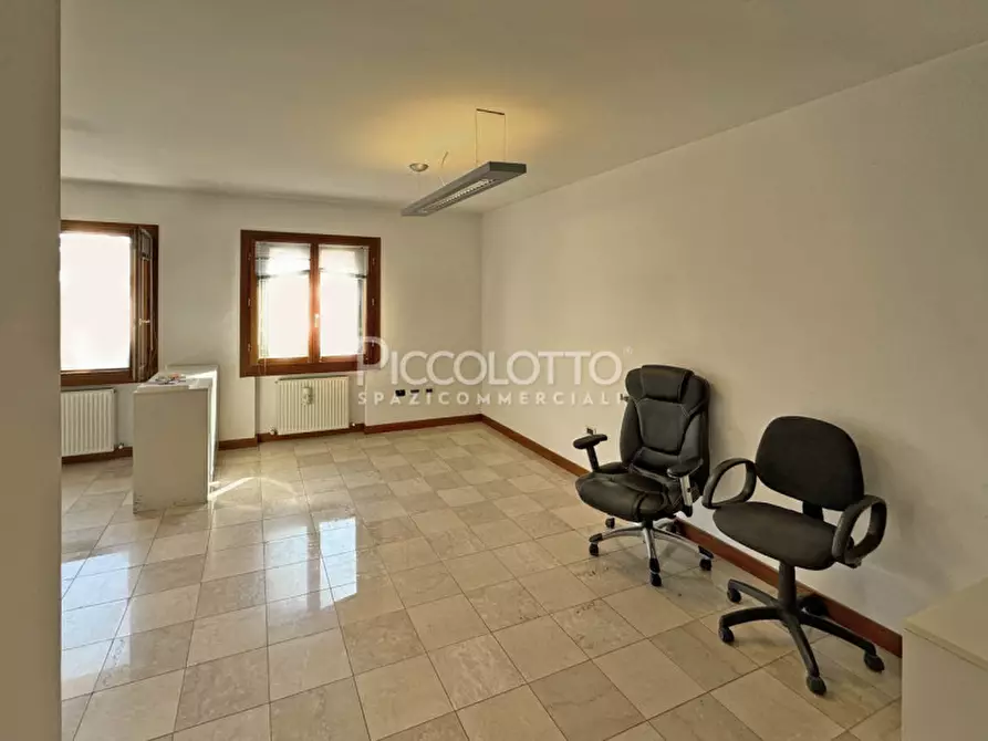 Immagine 6 di Ufficio in vendita  in via Manin a Asolo